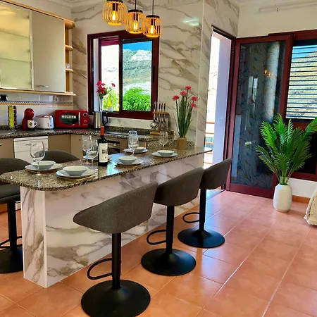 Villa Puerto Rico In Front Of The Shopping Center With Private Heated Saltwater Jacuzzi Pool & Arcade Games Villa