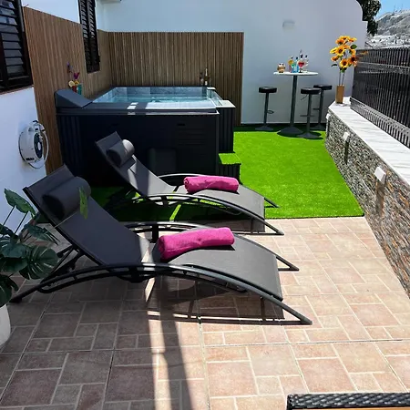 Villa Puerto Rico In Front Of The Shopping Center With Private Heated Saltwater Jacuzzi Pool & Arcade Games * Puerto Rico (Gran Canaria)