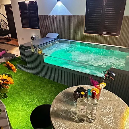 Villa Puerto Rico In Front Of The Shopping Center With Private Heated Saltwater Jacuzzi Pool & Arcade Games Villa *